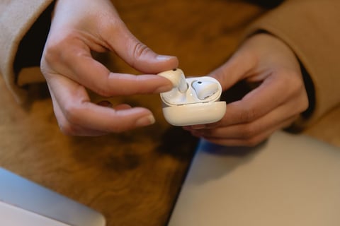 AirPods vs AirPods Pro : lequel choisir en 2026