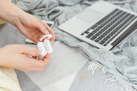 Jak připojit AirPods k PC nebo Macu