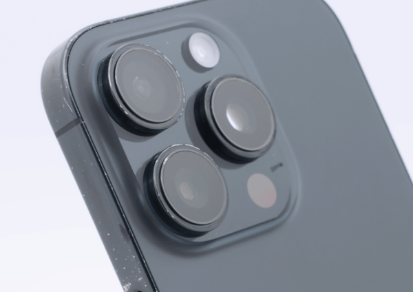 État correct condition — a typical phone at this grade