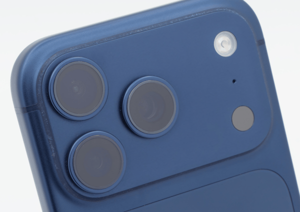 Exzellent condition — a typical phone at this grade