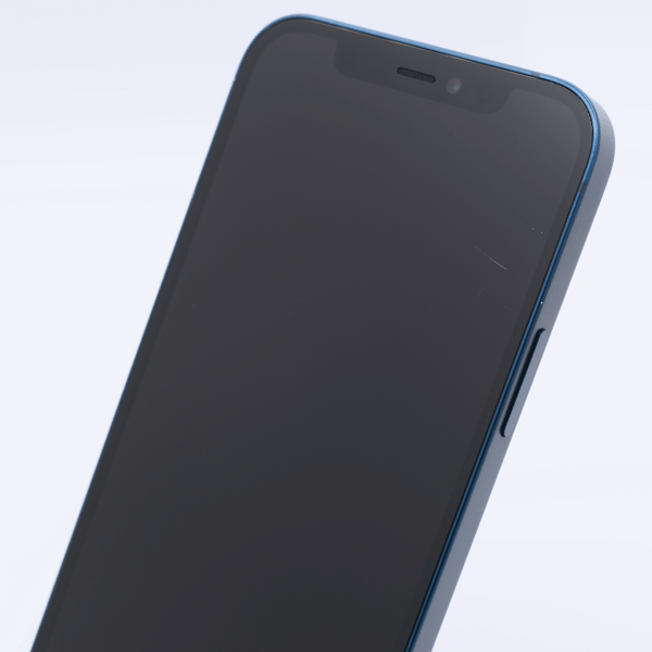 Uitstekend condition, screen view — the display and its surround of a typical phone at this grade